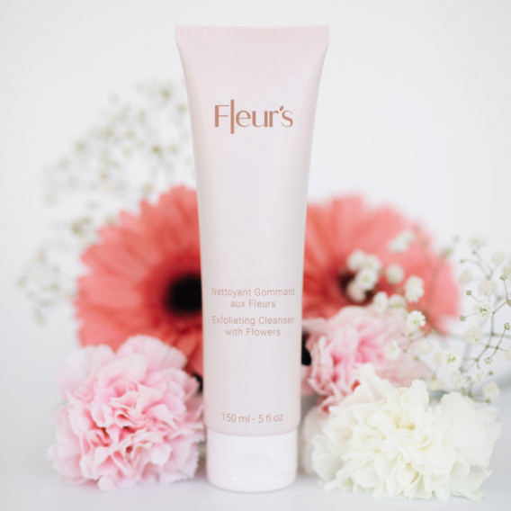 Exfoliating Cleanser with Flowers
